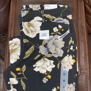 Old Navy pixie pants